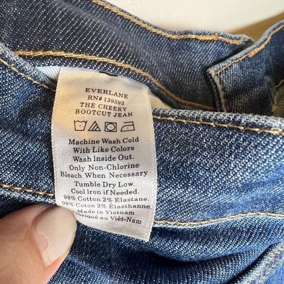 Everlane Womens The Cheeky Bootcut Jeans Size 26 Denim High Waist Raw Hem - Picture 6 of 6